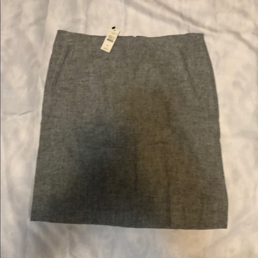 NWT TALBOTS SKIRT SIZE 4P